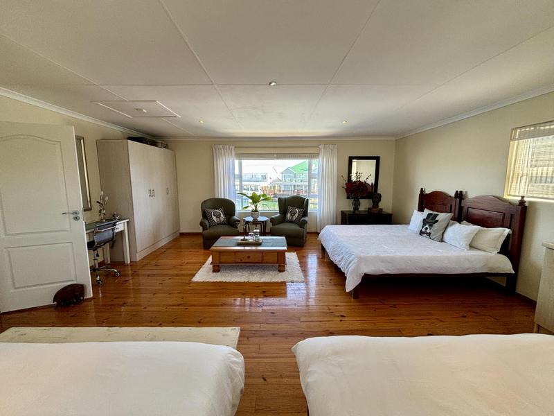 6 Bedroom Property for Sale in Marina Martinique Eastern Cape